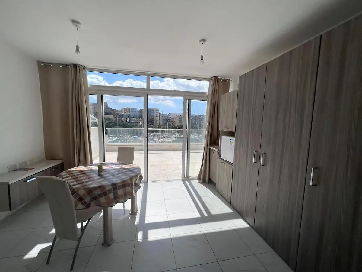 Amazing Sea View Penthouse Near Valletta Msida 0*,  Malta