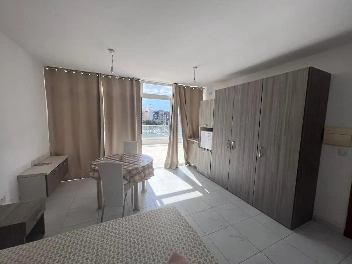 Amazing Sea View Penthouse Near Valletta Msida